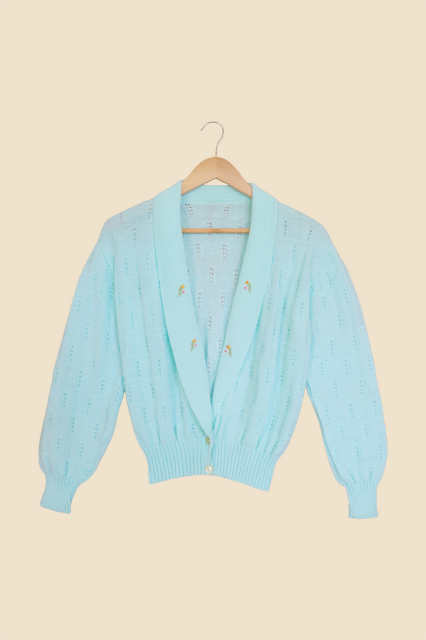 Cardigan bleu clair à fleurs